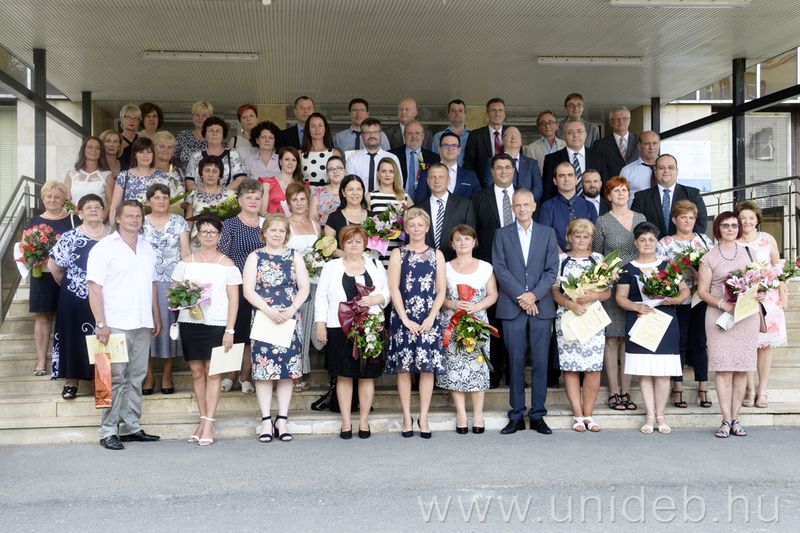 Az egészségügyben dolgozókat díjazták Debrecenben