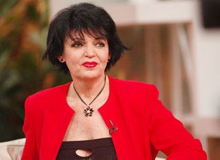 Elhunyt Mary Zsuzsi