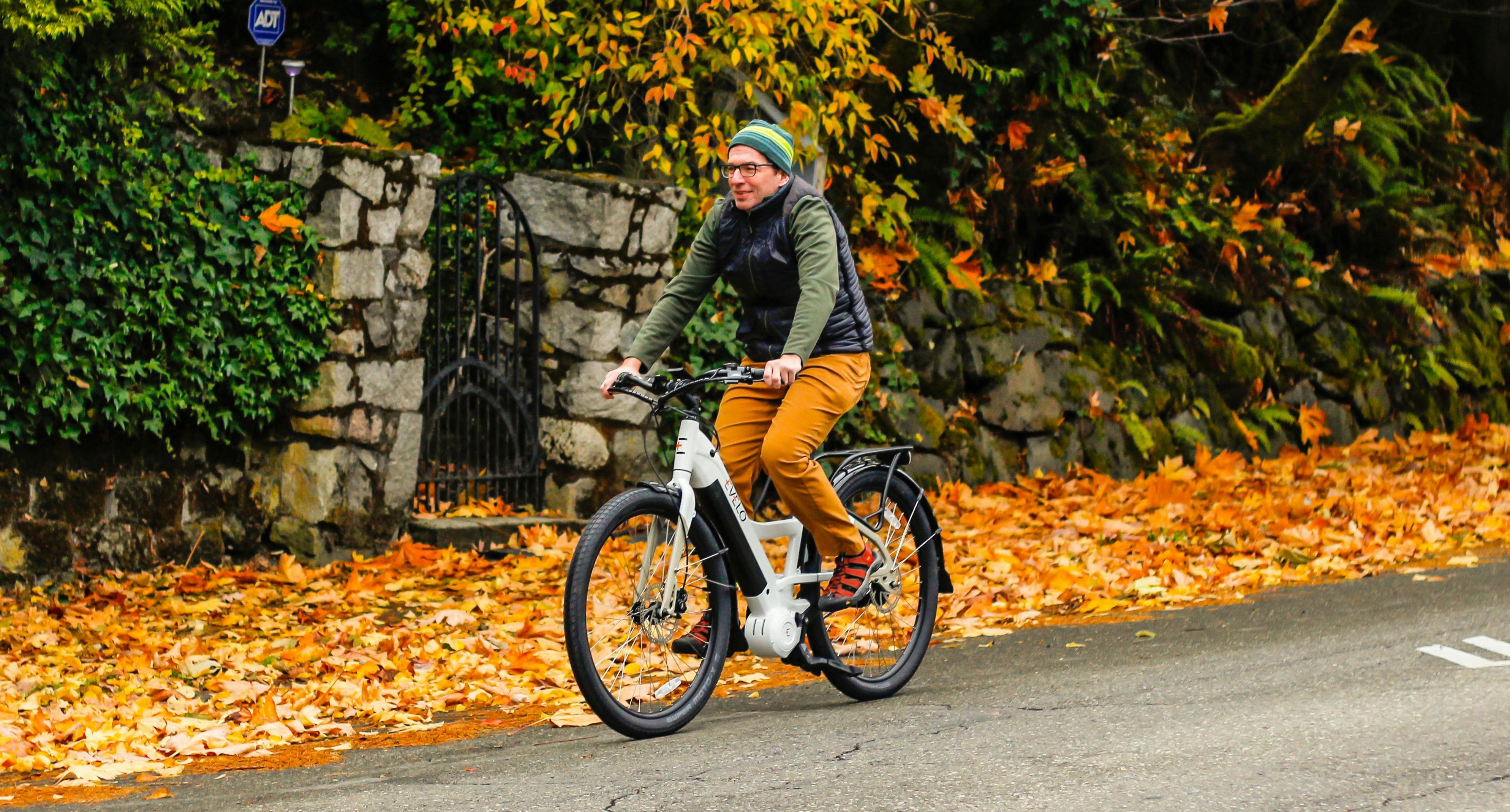 Miért válasszuk az elektromos autó helyett az e-bike-ot városban?