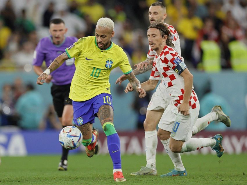 Brazília kiesett, Horvátország a négy között