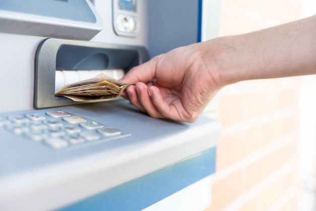 Hazavitte a hajdúszoboszlói ATM-ben talált pénzt – elítélték