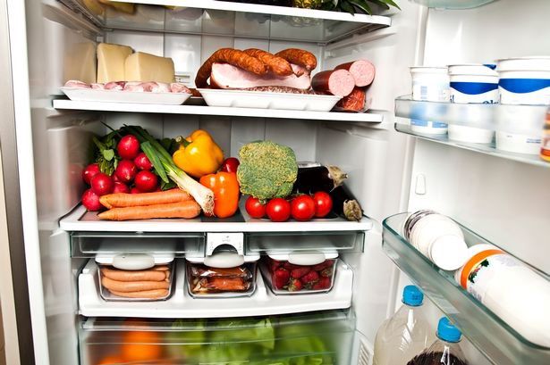 Tele vannak a hűtők, kevesebbet költenek az emberek élelmiszerre