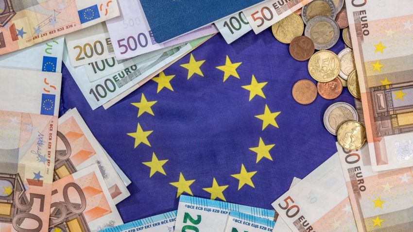 Az Európai Unió 100 milliárd eurós mentőcsomagot állít össze