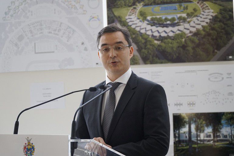 Továbbképzésre kötelezték Debrecen polgármesterét