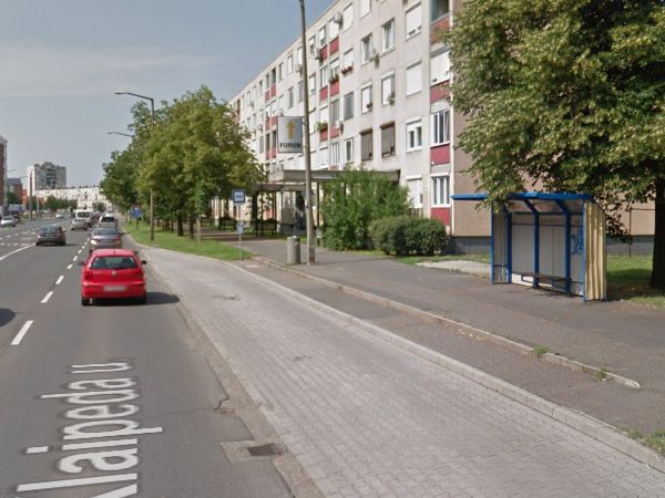 Nem áll meg a busz ebben a Klaipeda utcai megállóban