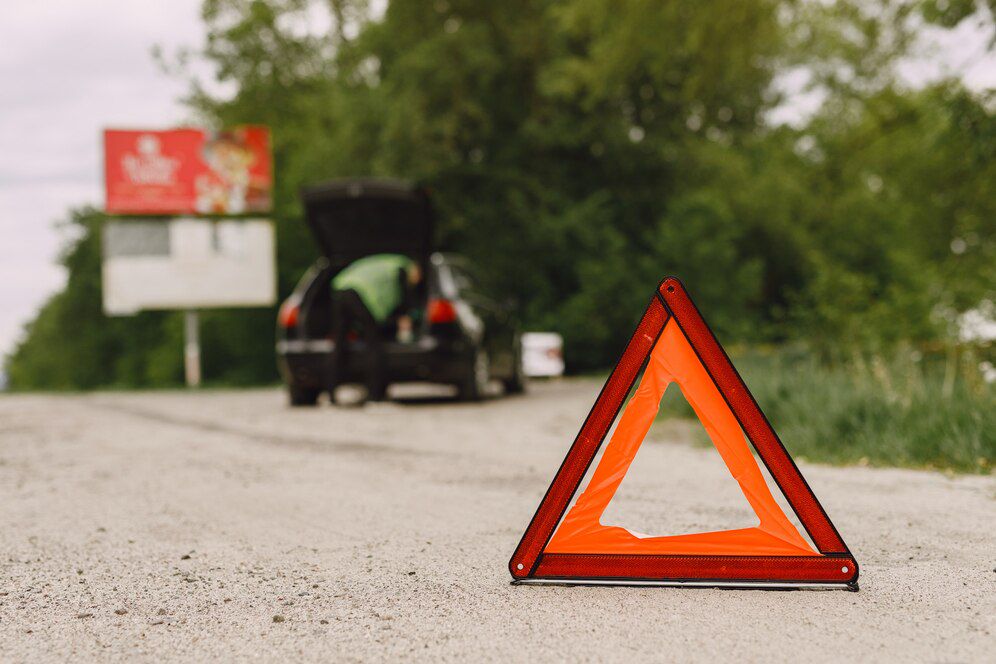 Kisteherautó és traktor ütközött a 4-esen