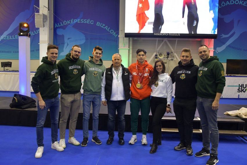 Küldöttség köszöntötte a Debreceni Egyetem olimpiai bajnokát