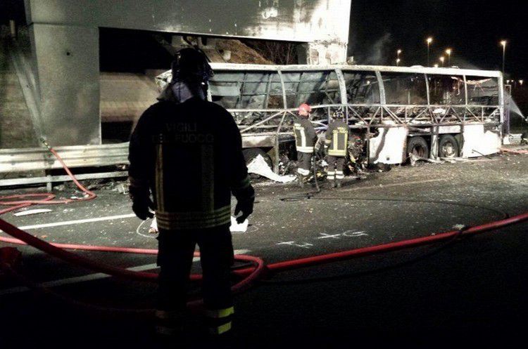 Veronai buszbaleset: alvászavarral küzdött a sofőr