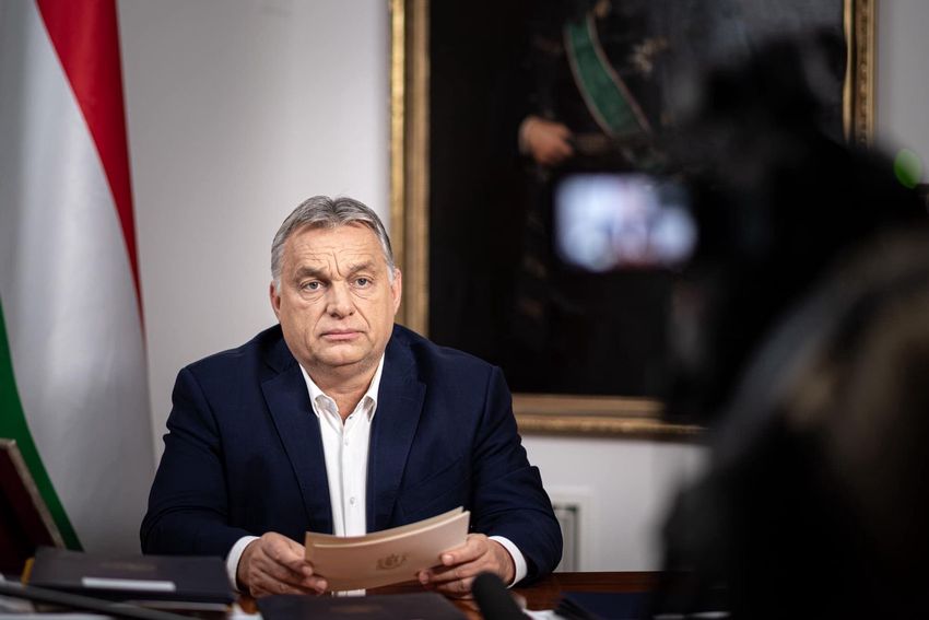Orbán: január 11-ig érvényben marad a kijárási tilalom