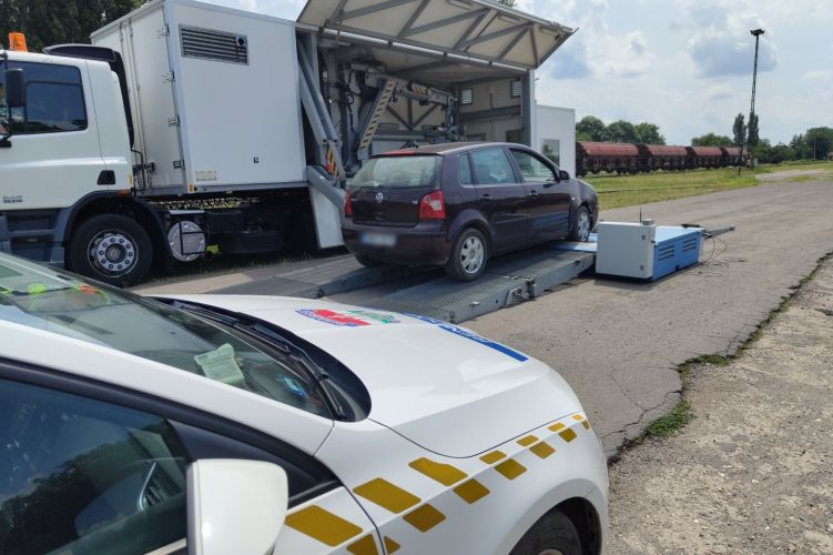 Több közlekedésre alkalmatlan autót is találtak a böszörményi rendőrök