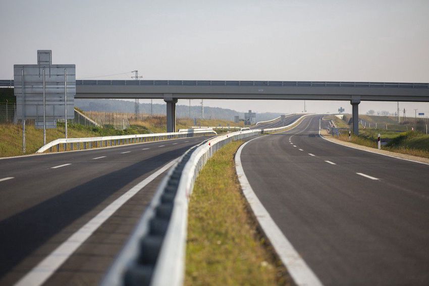Nagyszabású útfelújítás kezdődik: az M3-as és az M35-ös is érintett