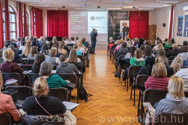 Fókuszban a hagyományok a böszörményi konferencián 