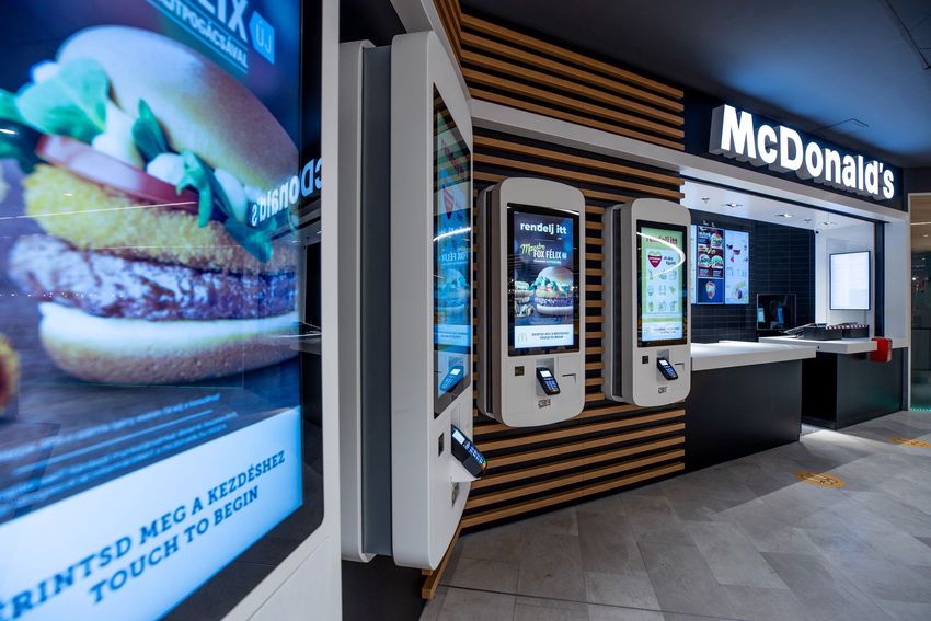 Új szendvicsekkel vár a McDonald's a Debrecen Plazában