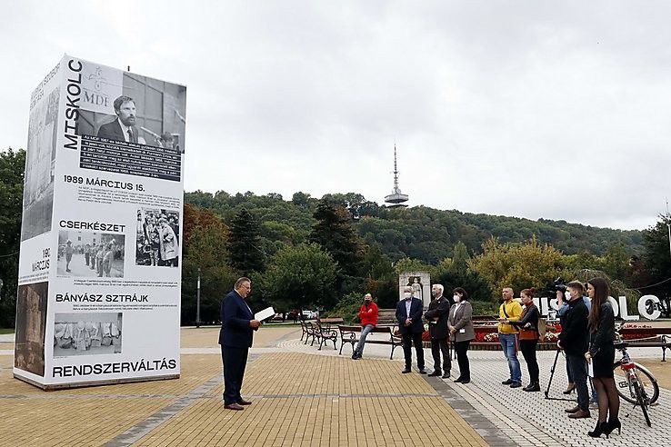 Monumentális emlékművet állítottak Miskolcon