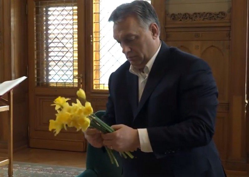 A dolgozó anyákat éltette Orbán Viktor