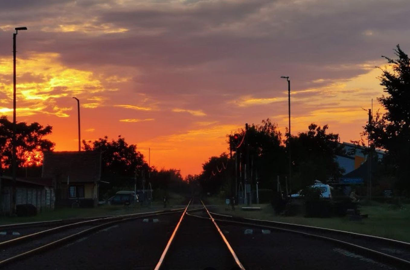 Gyereket bántalmaztak a Hortobágyra tartó vonaton