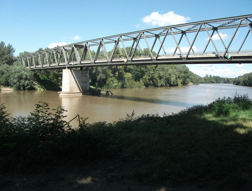 Korlátozás és várakozás a záhonyi Tisza-hídon