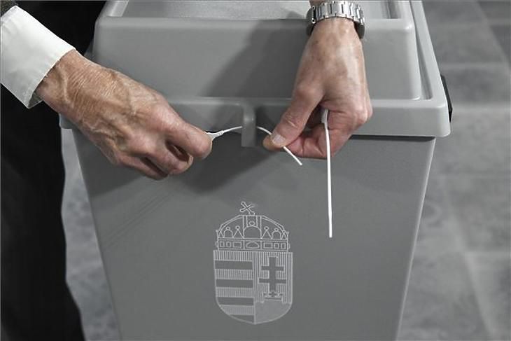 Választás: Hajdú-Biharban a Fidesz már összegyűjtötte az aláírásokat 