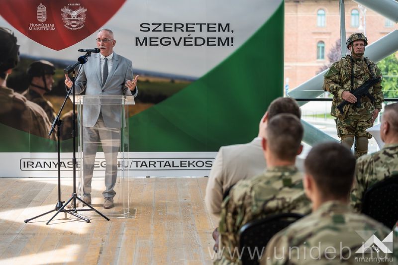 Honvédelmi képzés indul a Debreceni Egyetemen 