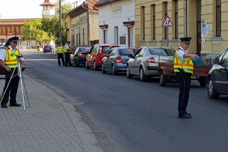 Büntetettek a rendőrök Tiszavasváriban