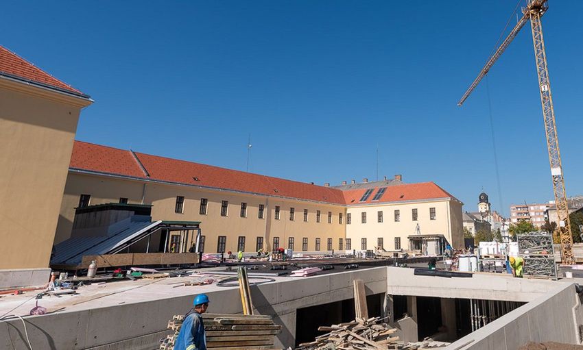 Újabb szakaszához ért a debreceni mélygarázs építése