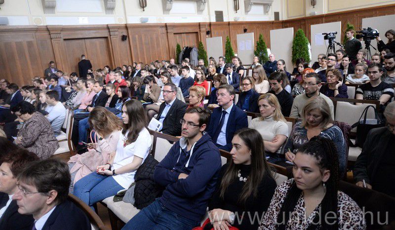 Több százan választják Debrecent - Európán kívül is