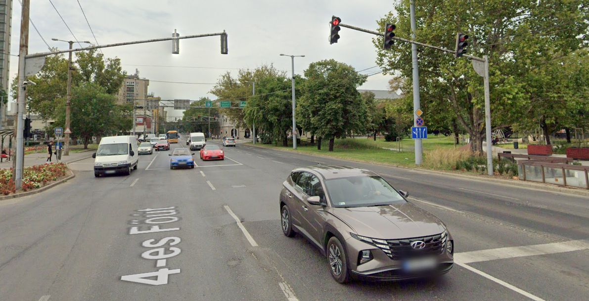 Két autó ütközött Debrecenben, a Wesselényi utcában 