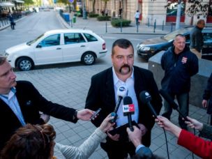 A Magyar Hajnal beleállt a Jobbikba és Vonába