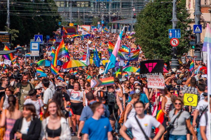 A kormány üdvözli, hogy szavazhatunk az „agresszív LMBTQ-propagandáról”