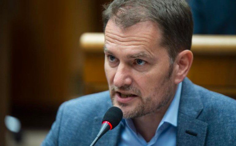 A szlovák kormányfő kétmillió orosz vakcináért hálás Szijjártó Péternek