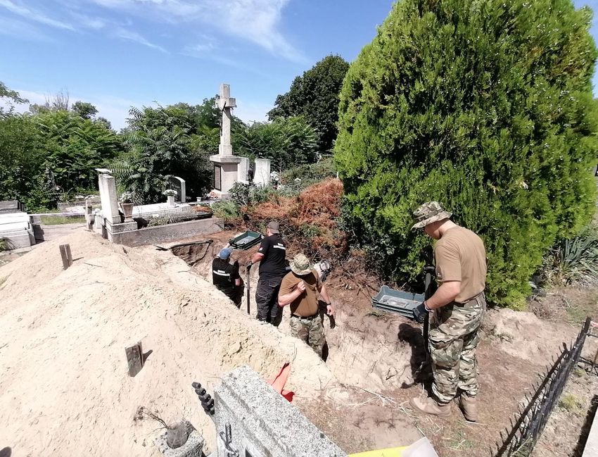 Hősök: Bács-Kiskunban 19 katonát exhumáltak