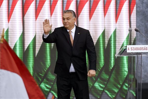 Orbán: utasítsuk el a globalizmus ideológiáját