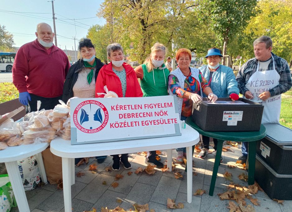 Ingyen adták a vasárnapi ebédet Debrecenben, de nem mindenkinek jutott