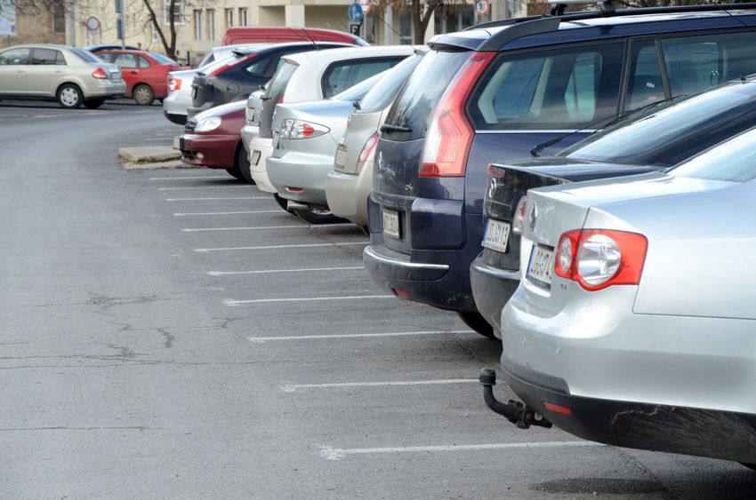 Fideszes polgármesterek is eltörölnék az ingyenes parkolást