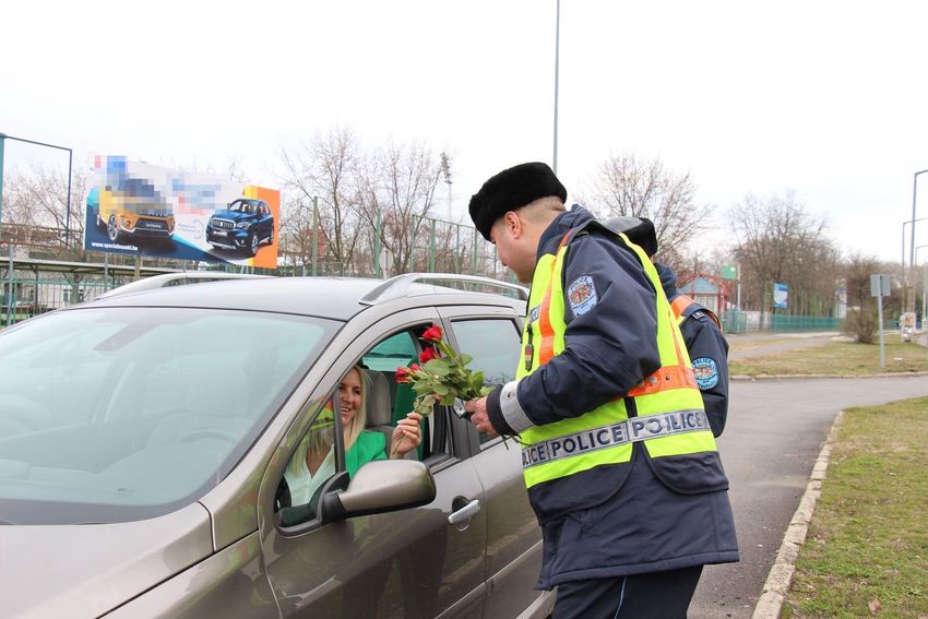 Virágos rendőri ellenőrzés Szabolcs megyében