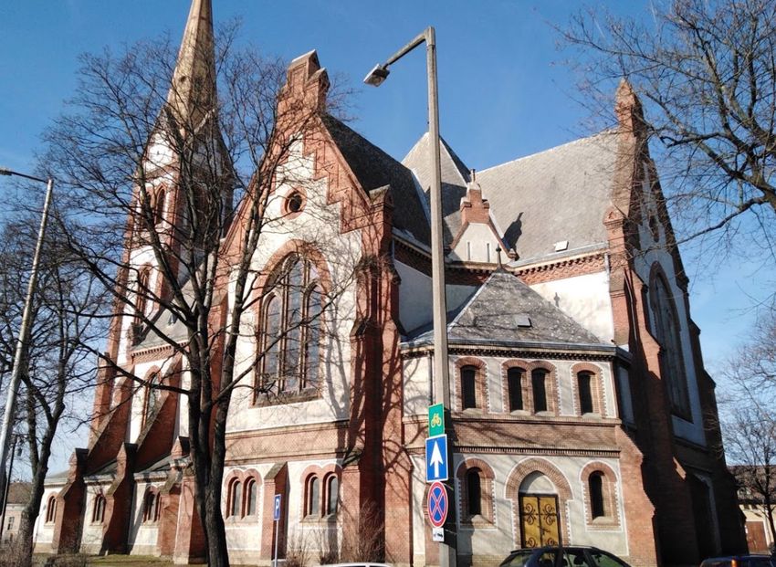 Elnémulnak Debrecenben a református templomok