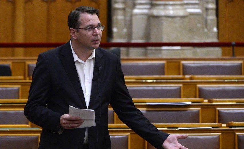 Megvan az első nagy Jobbik-baloldal koalíció