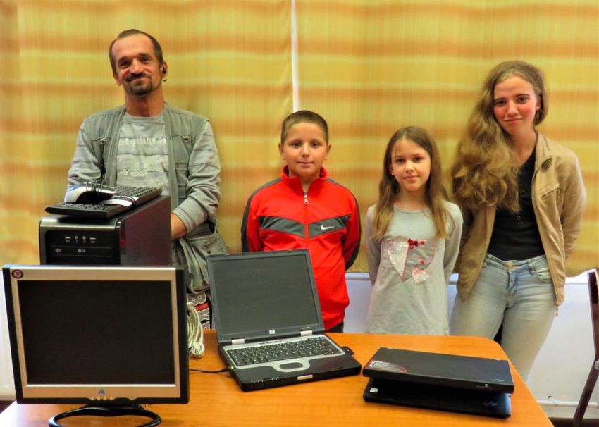 Számítógépeket és laptopokat kaptak nádudvari diákok