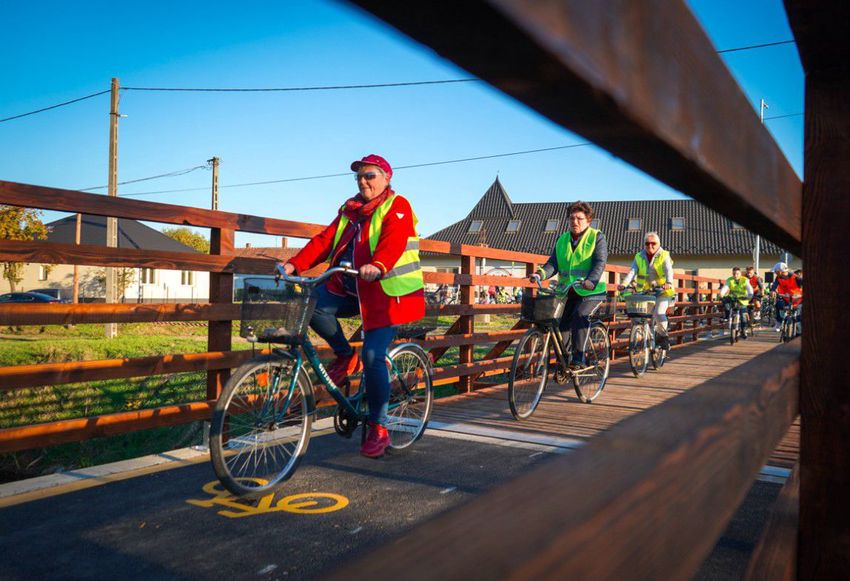 A polgáriak régi álma vált valóra: bicikliút vezet Tiszaújvárosba!