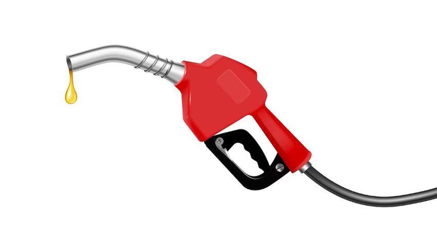 Üzemanyag: 40 forintos áremelés jön januártól