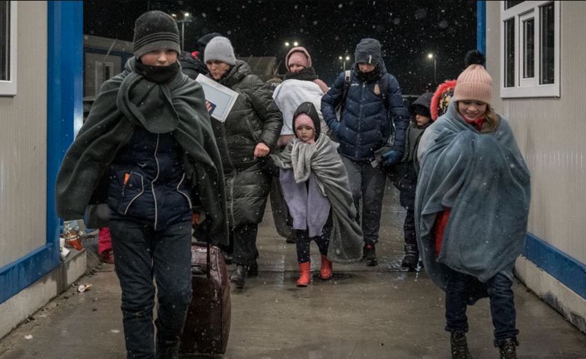 Románia tartózkodási engedélyt ad az ukrajnai menekülteknek