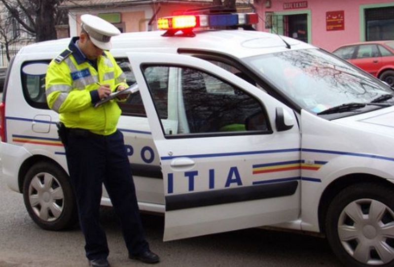 Most már azonnal elveszi a román rendőr a jogosítványt