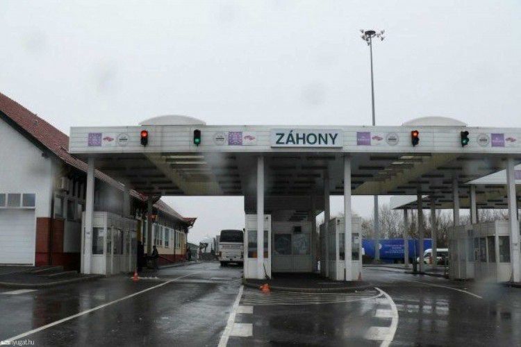 Elfogták a lopás miatt körözött nőt Záhonynál