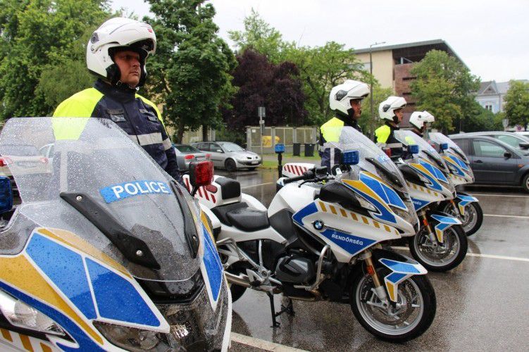 Új motorokat kaptak a szabolcsi rendőrök