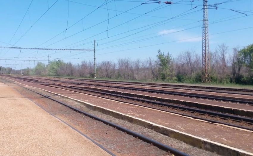Vonat gázolt el egy embert Debrecennél
