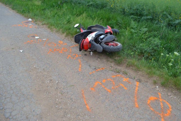 Egy 13 éves motorozó elütött egy 13 éves lányt Szerencsen