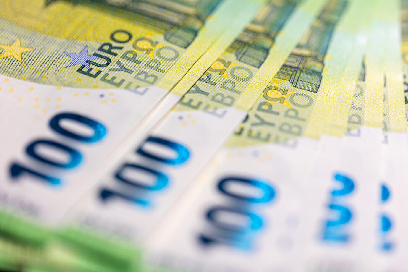 Százötvenkétezer eurót kértek a borsodi cégtől