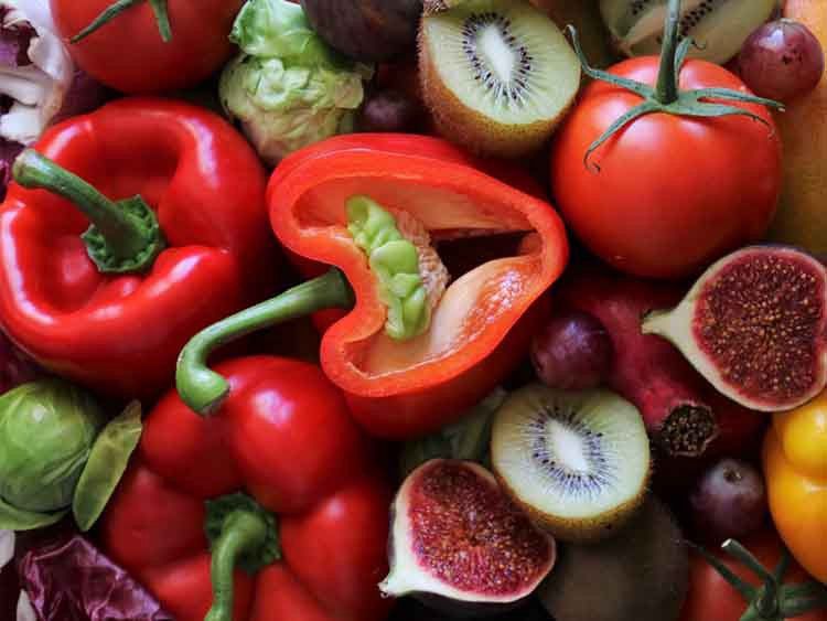 Rendkívül kevés zöldséget és gyümölcsöt esznek a magyarok