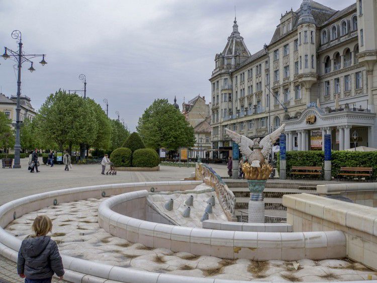 Több helyszínen kaphat Kultúr-Fröccsöt Debrecenben