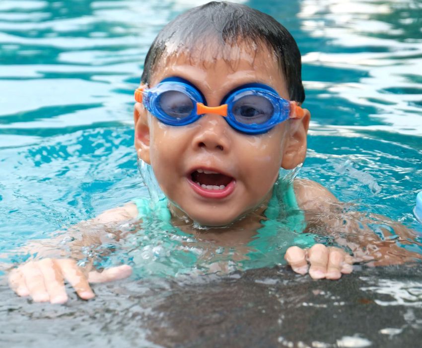 Minisztérium: tanuljon meg minden gyerek úszni!